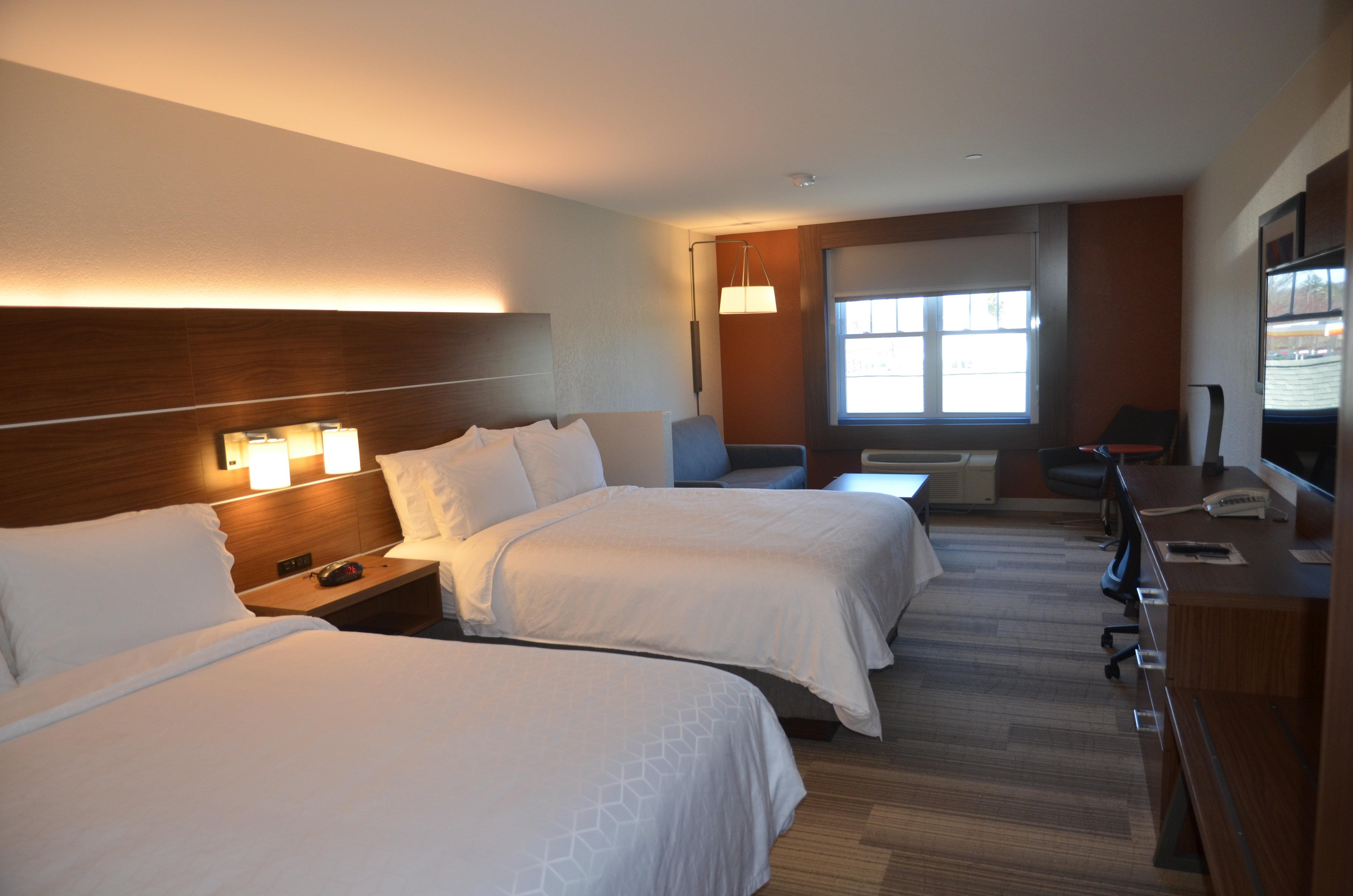 Holiday Inn Express Hotel & Suites Rochester By Ihg Exterior photo